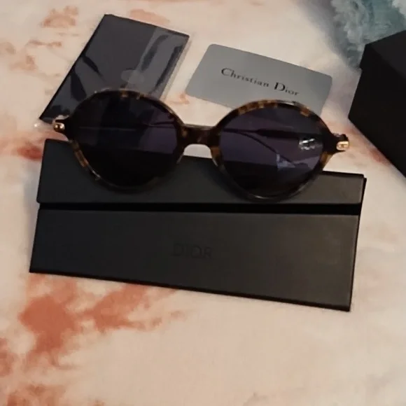 Dior Umbrage Sunglasses - Picture 11 of 12